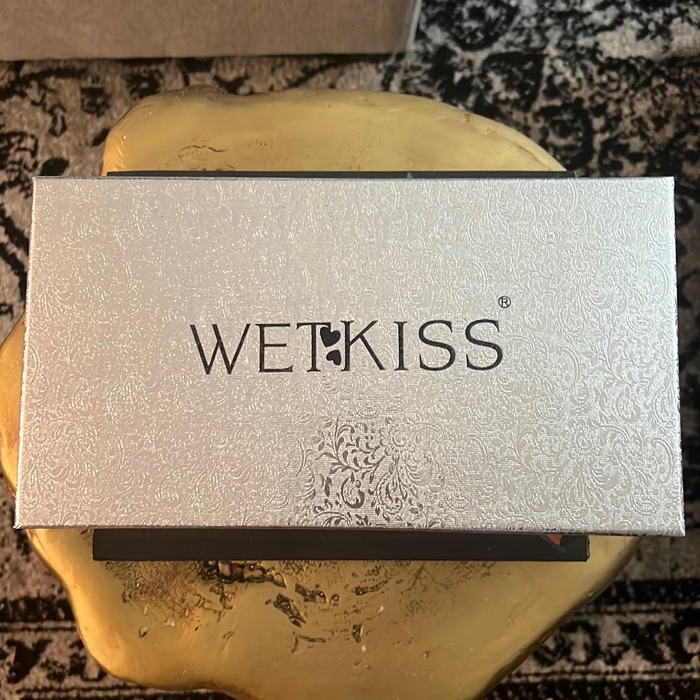 Wet Kiss Satin Pumps - Picture 7 of 7